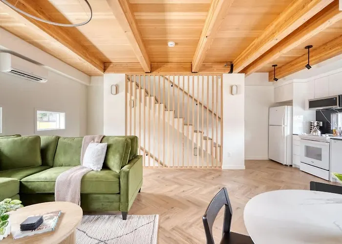 Albertaarts Happy Place Townhome - 91 Walkscore