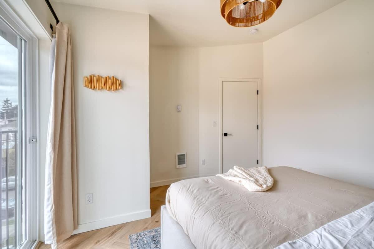 Albertaarts Happy Place Townhome - 91 Walkscore Holiday home