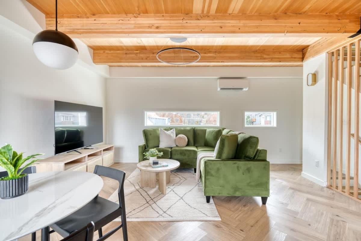 Albertaarts Happy Place Townhome - 91 Walkscore Holiday home *