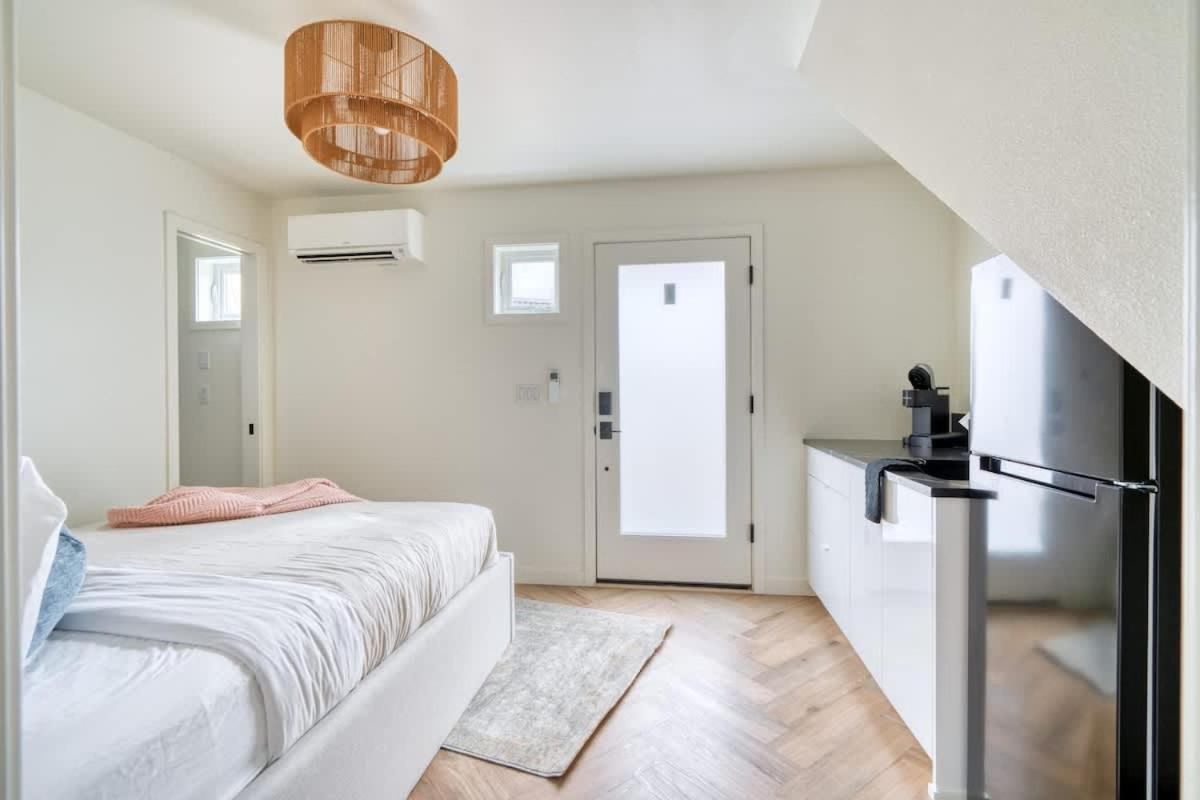 Albertaarts Happy Place Townhome - 91 Walkscore *